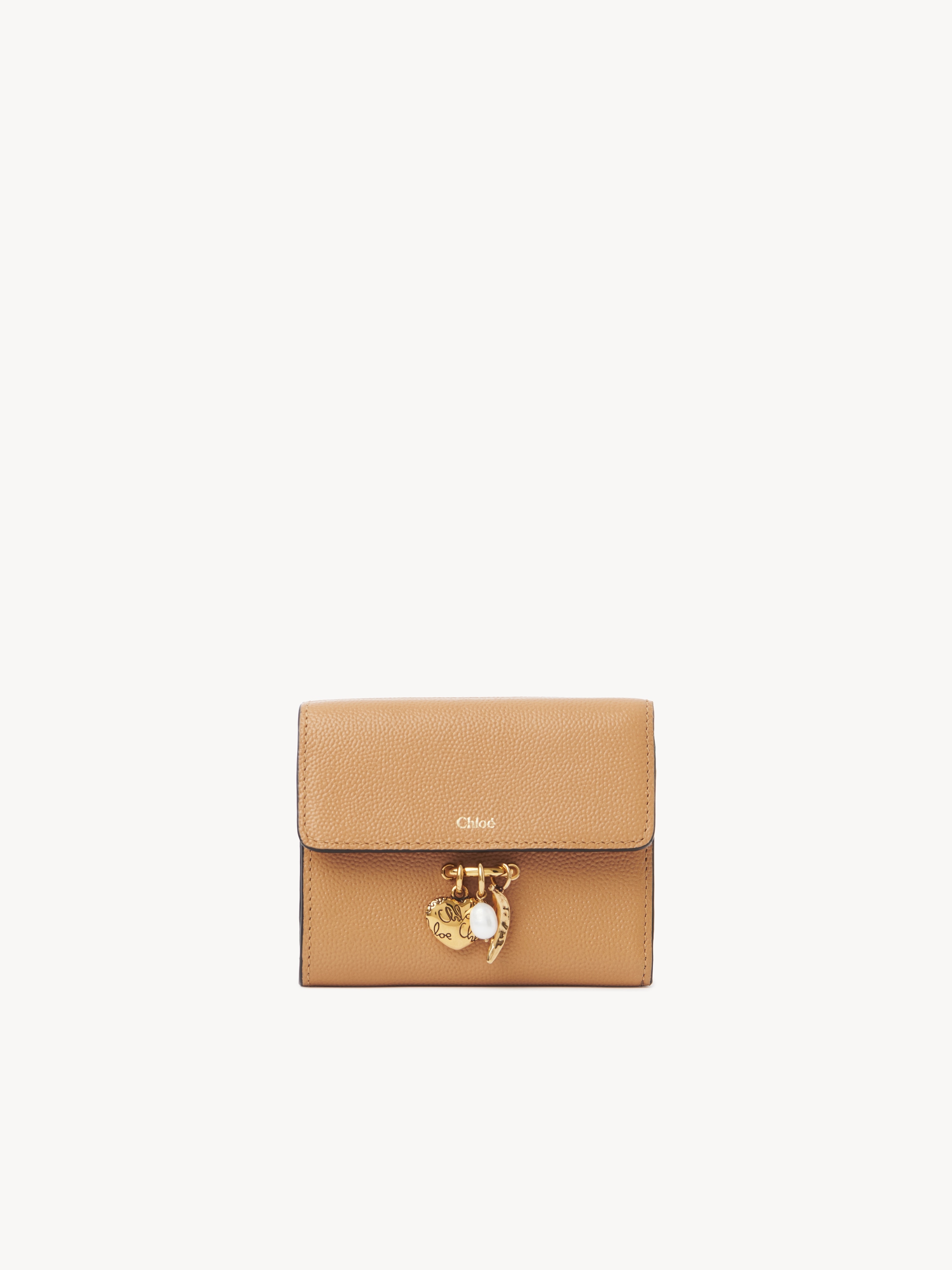 Chlo&eacute; Charms long wallet with flap in grained leather - NaN